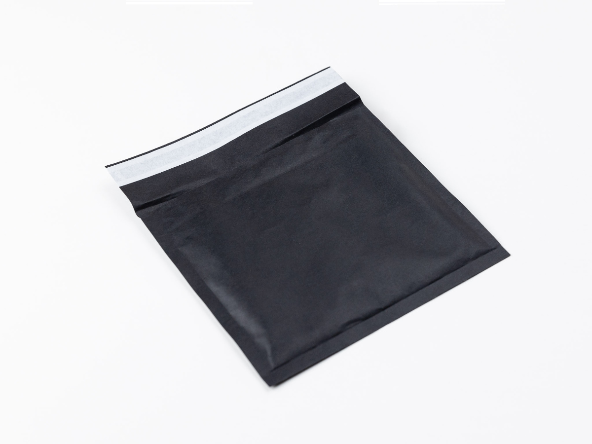 100 ks - Bublinková obálka CD, černá