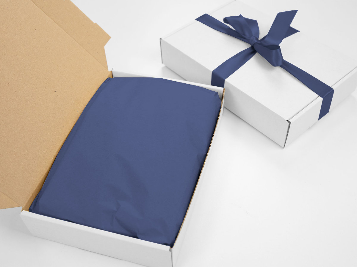 240 ks - Hedvábný papír 500x750 námořnická modrá