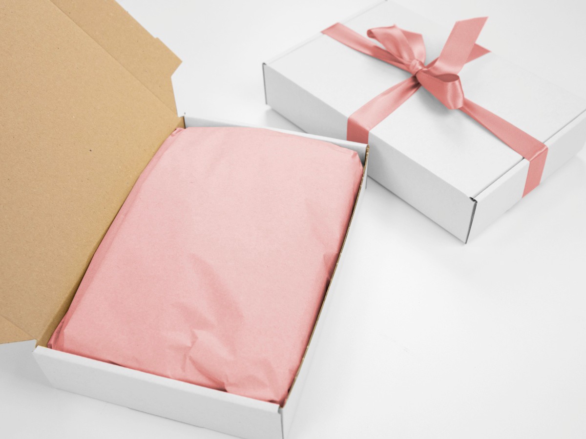 240 ks - Hedvábný papír 500x750 světle růžová