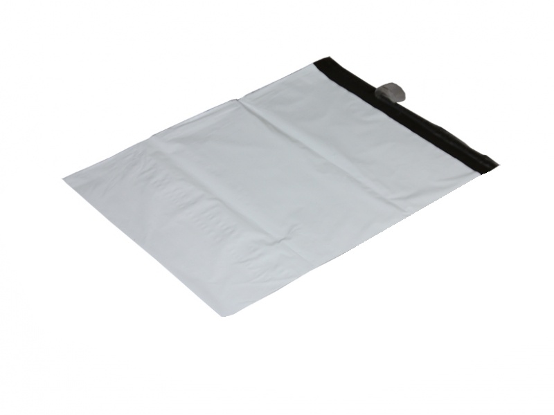 100 ks - Obálka plastová samolepicí bílo-černá 450x550, tl. 0,06