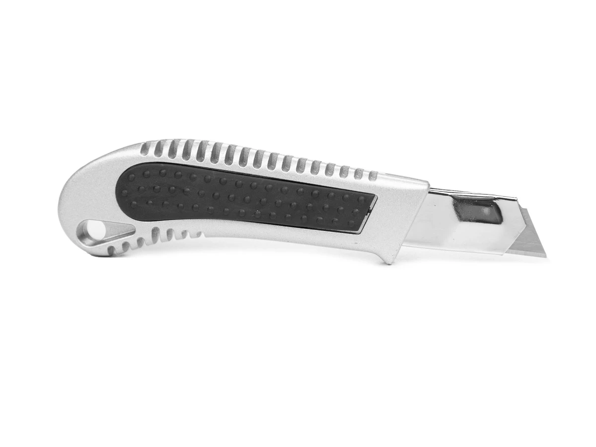 Nůž vysouvací ulamovací 18 mm kovový - 002