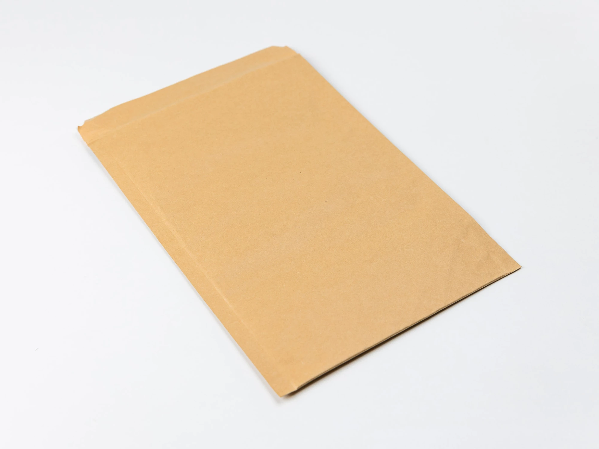 Obálka papírová protinárazová 250x340mm s výplní, samolepicí, hnědá - 002