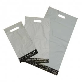 Obálka plastová samolepicí bílo-černá 200x270+80 tl. 0,06 s uchem (80% podíl recyklátu) - 005