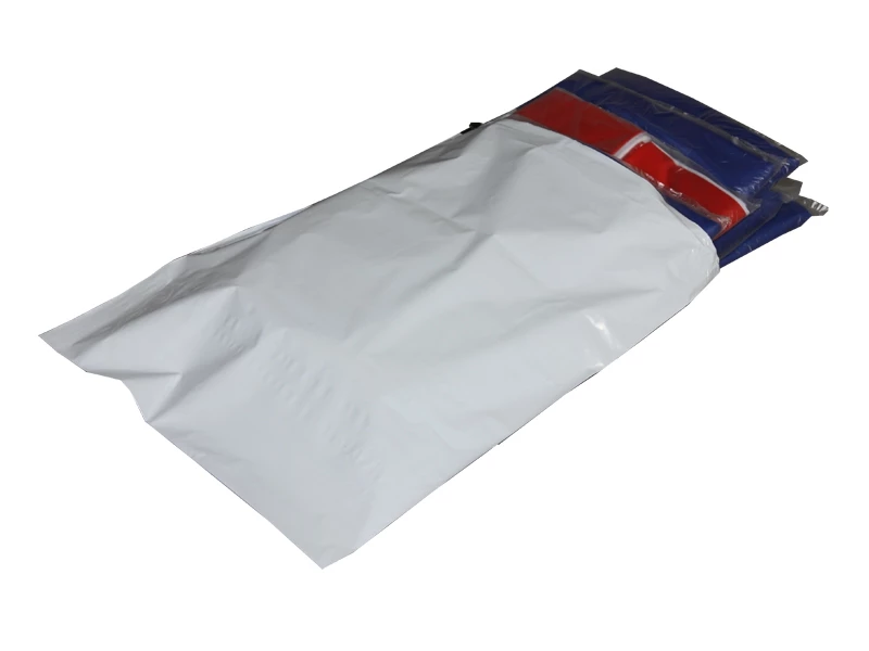Obálka plastová samolepicí bílo-černá 325x425, tl. 0,06 (80% podíl recyklátu) - 002