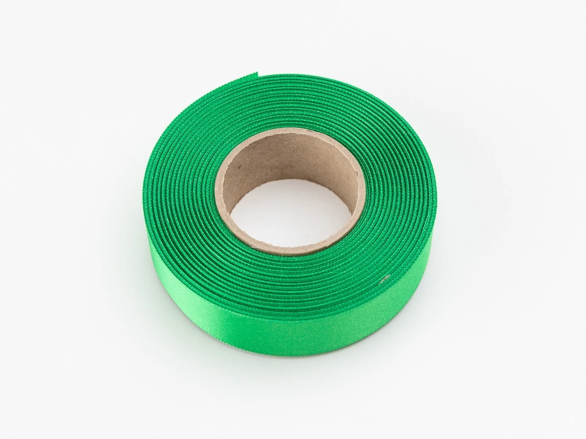 Stuha atlasová zelená, šíře 24 mm - 004
