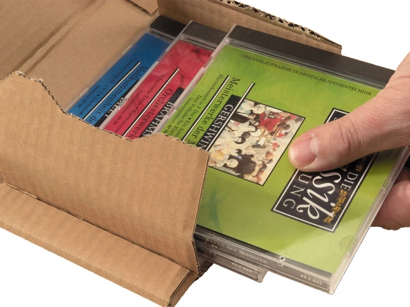 Univerzální zásilkový obal - DVD, Bluray 147x129x-55 z vlnité lepenky - 002