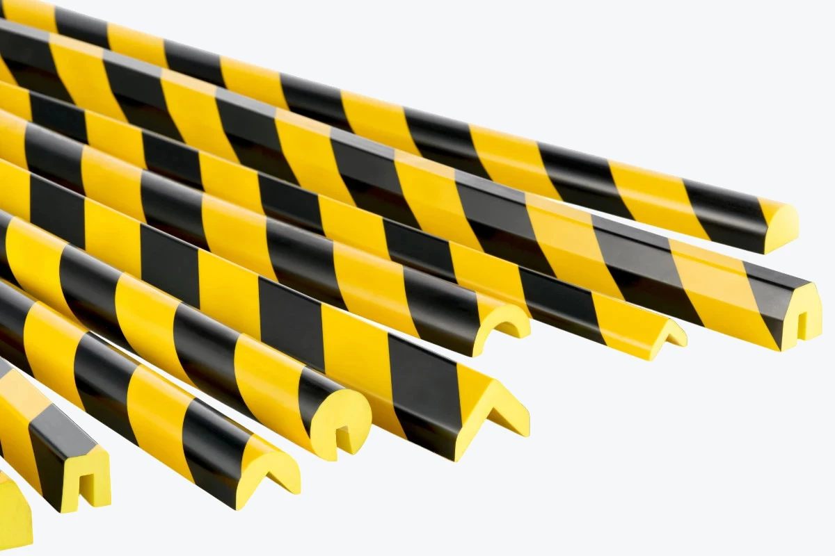 žluto-černé ochranné profily