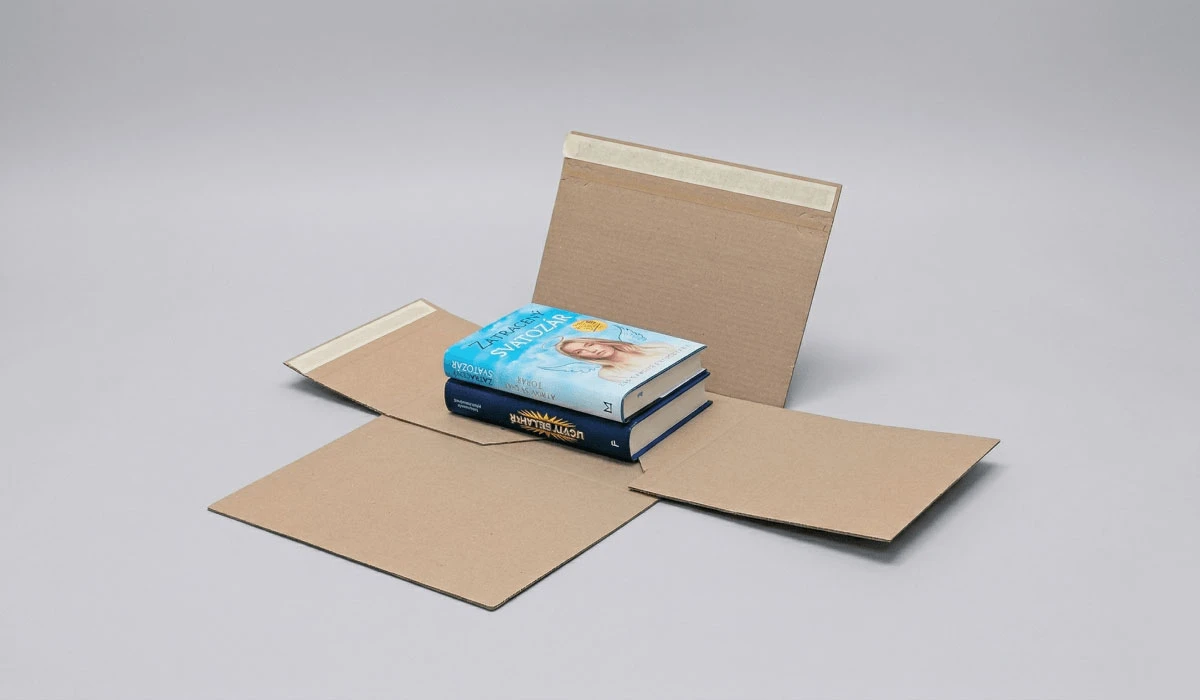 knihy v křížovém obalu