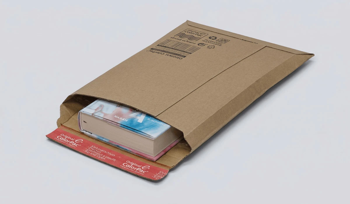 kniha v kartonové obálce